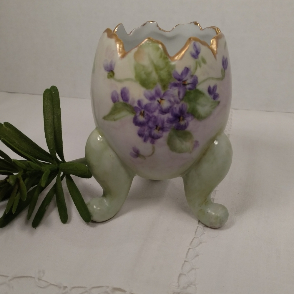 Handpainted China Gold Trim Violets Egg
